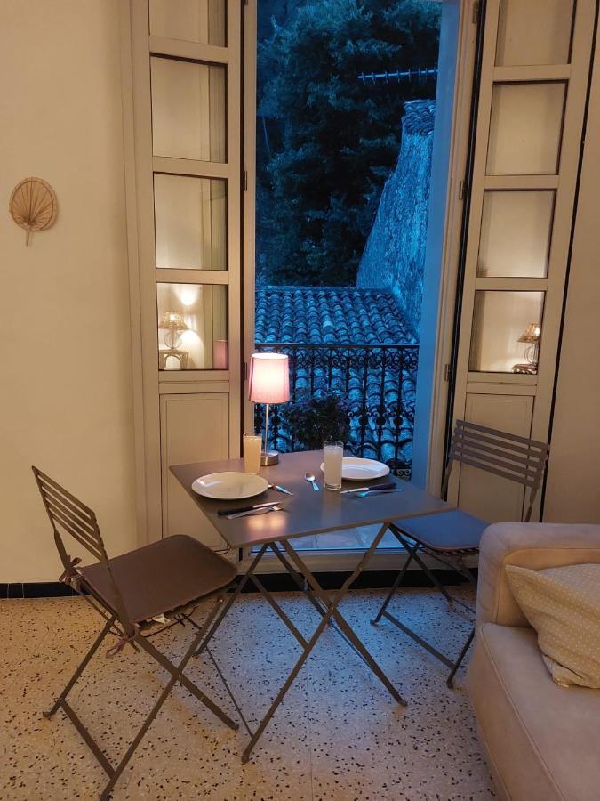 La Maison De La Traverse Saint-Guilhem-le-Desert Exterior foto